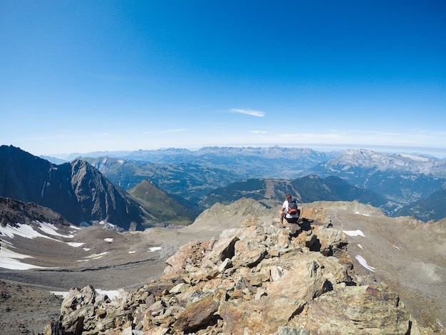 Nature and man. Lovers in the mountains. Extreme