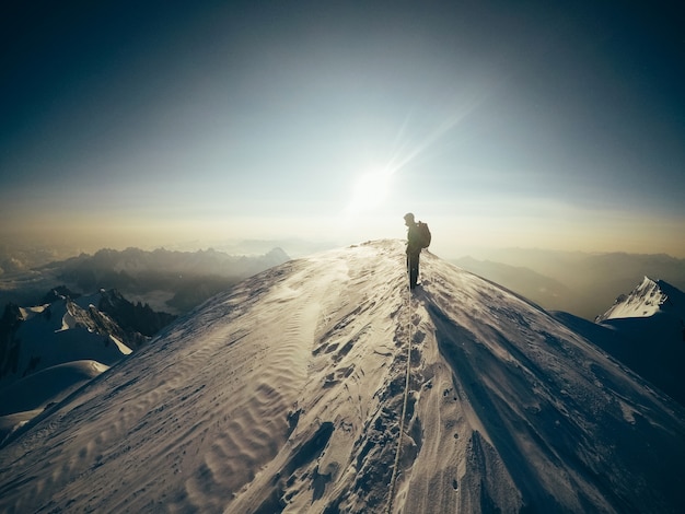 Nature and man. Lovers in the mountains. Extreme