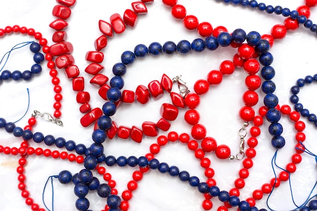 Necklace jewelry stone balls of red and blue colors