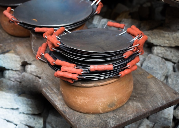 New metal pans as cookware