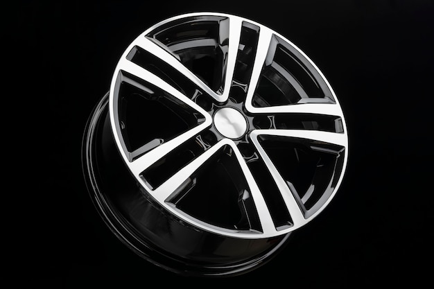 Photo new shiny alloy wheel with silver front