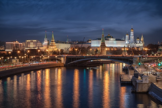 Night view of the Moscow Kremlin and the Moskva River