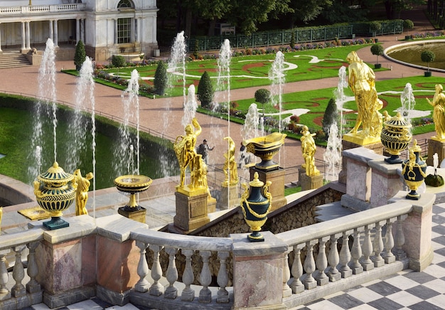 Nizhny Park A large cascade of fountains from the terrace of the Grand Palace