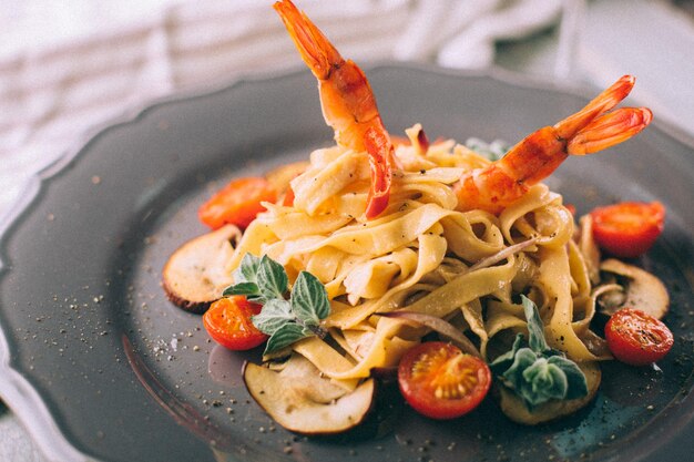 Noodles with shrimp and mushrooms spaghetti