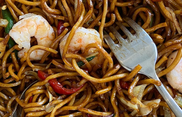 Noodles with Vegetables and Shrimp