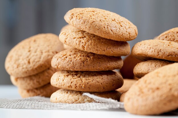  oatmeal cookies  