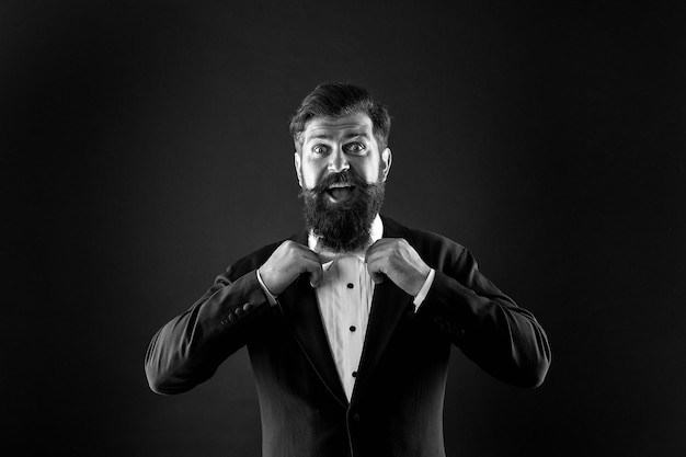 Official event dress code Classic style Classic outfit Perfect groom Bearded man with bow tie Well dressed scrupulously neat Hipster formal suit tuxedo Difference between vintage and classic