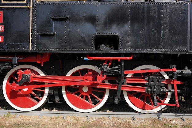 Photo old locomotive in adana train station turkiye