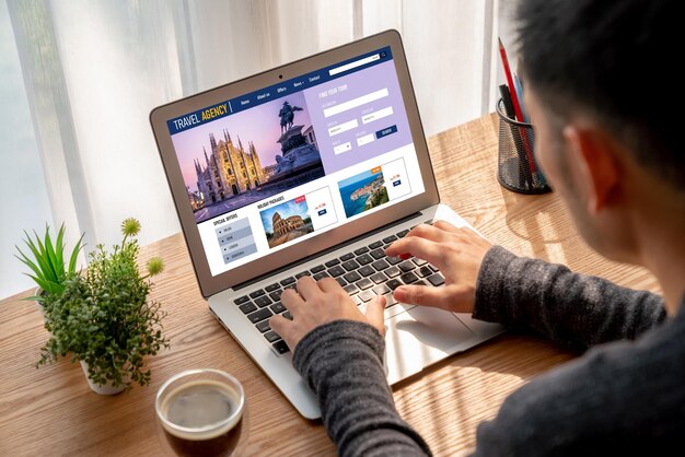 Online travel agency website for modish search and travel planning offers deal and package for flight hotel and tour booking