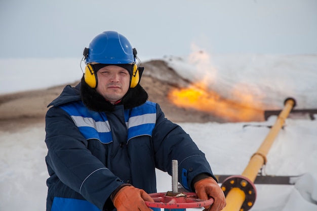 Operator technologist, production gas, a gas Wells on technology mode.