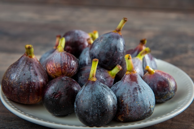 Organic figs in a white plate