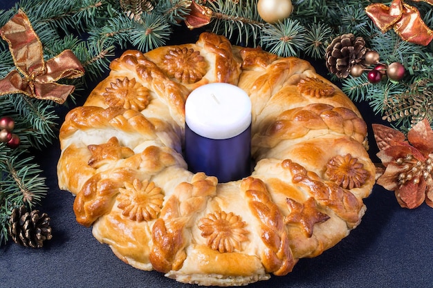 The original festive cake in the form of a Christmas wreath