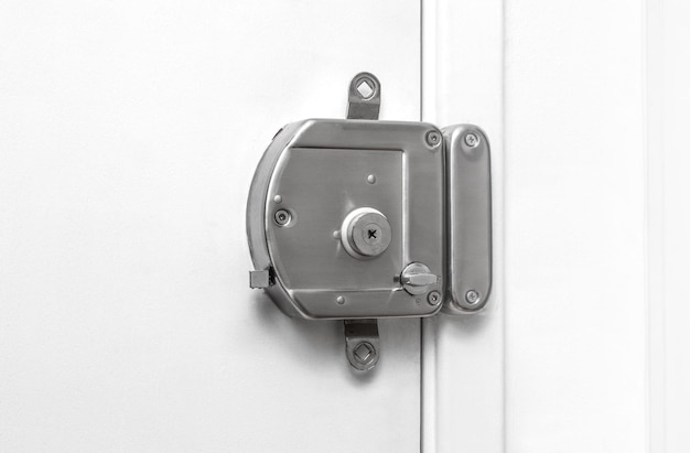 Overhead door lock