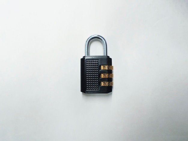 Photo a padlock with the words  me  written on it