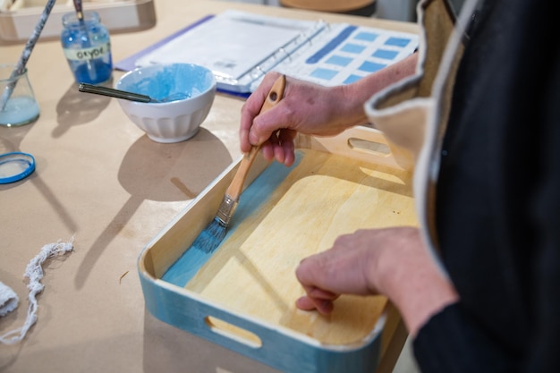 PAINTING AND DECORATION OF A HANDMADE TRAY