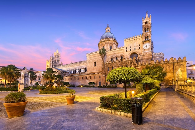 Photo palermo italy at the palermo cathedral