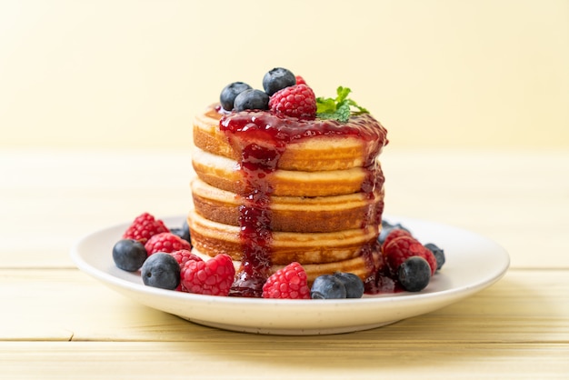 pancake with fresh raspberries and blueberries