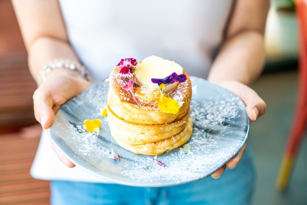 pancake with honey and butter