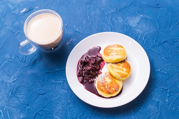 Pancakes from cottage cheese with jam