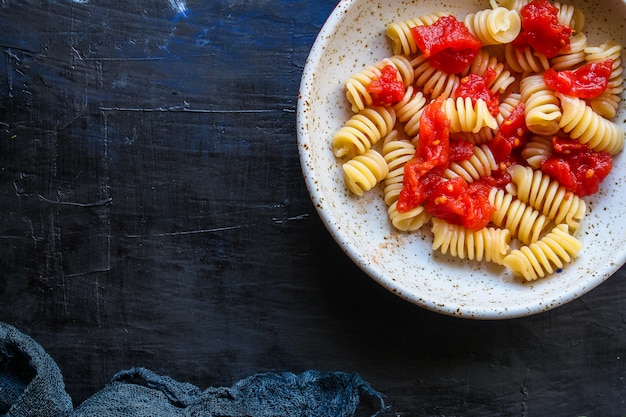 pasta rotini tomato sauce