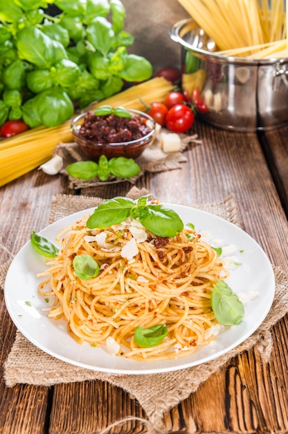 Pasta with Tomato Pesto