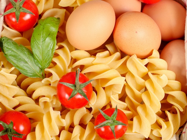 Pastas with eggs and cherry tomatoes