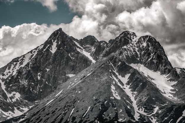 Photo peak lomnicky stit in high tatras mountains in slovakia