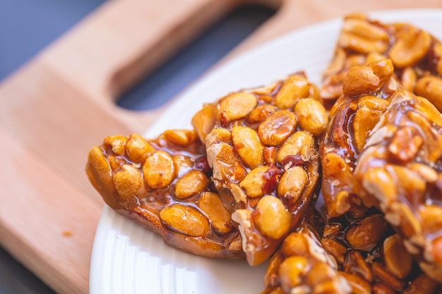 peanut brittle, Brazilian sweet known as pe de moleque.