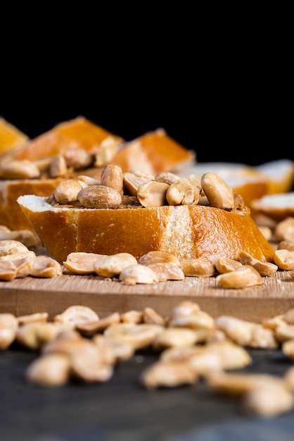 Peanut paste with roasted peanuts