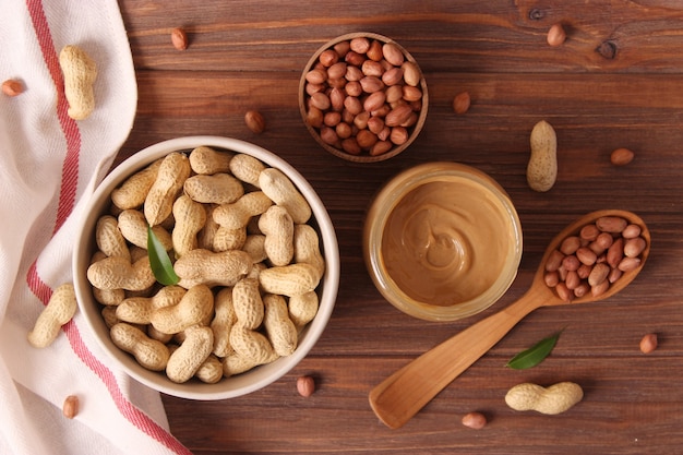 Photo peanuts on a light background closeup nuts