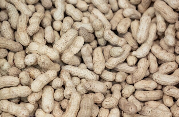 Peanuts in the shell Texture of unpeeled nuts