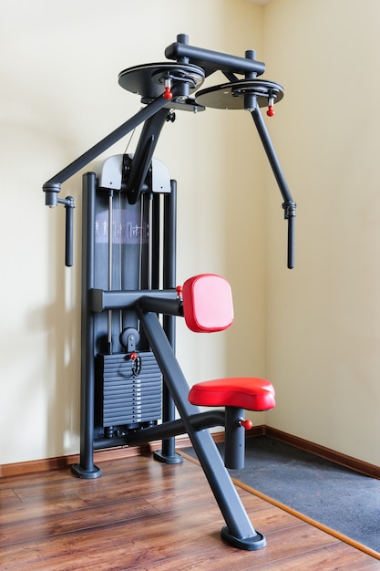 Peck back gym workout machine