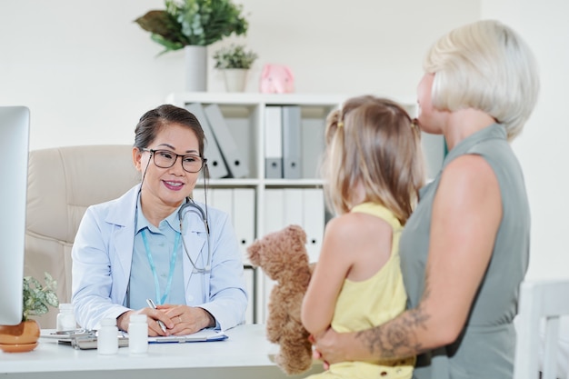 Pediatrician telling results of medical tests