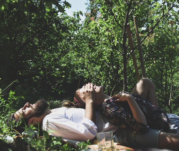 Photo people in forest