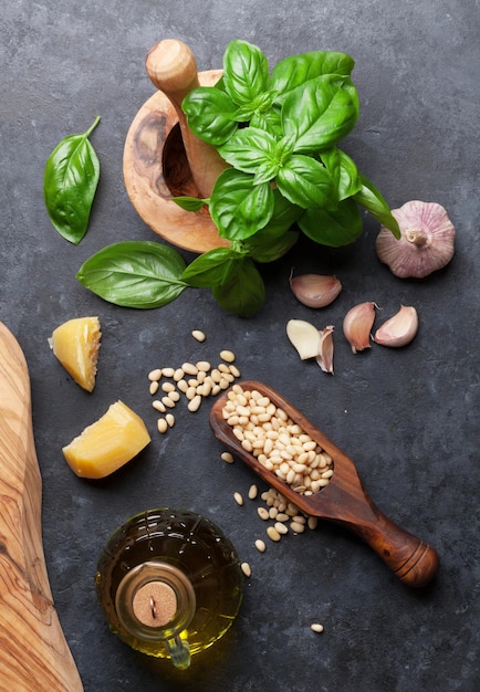 Pesto sauce ingredients