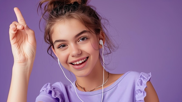 Photo photo of nice young girl listen music point finger wear shirt isolated on violet color background