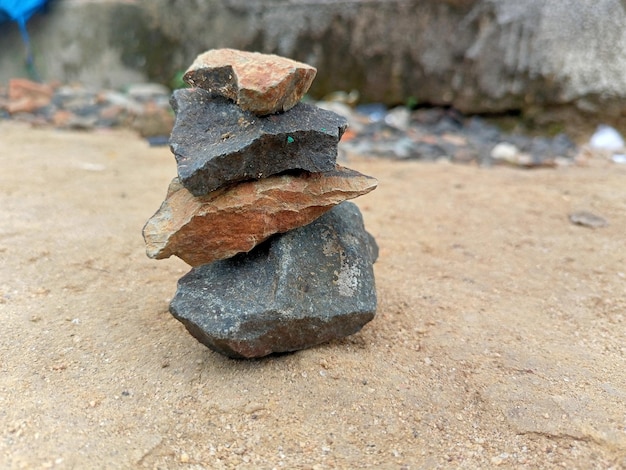 Photo A stack of rocks forming a pile