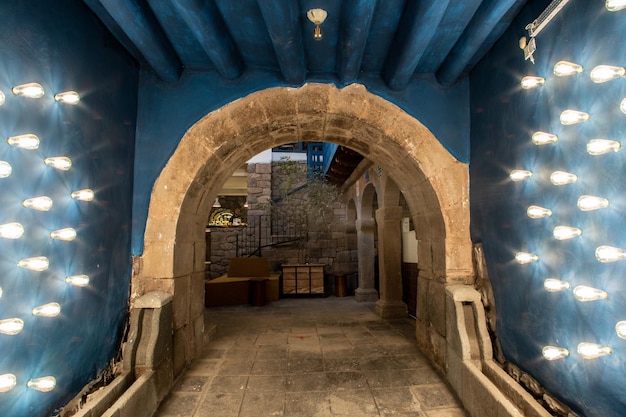 Photograph of a colonial restaurant house in the city of Cusco.