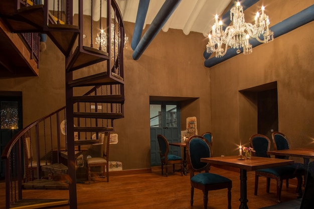 Photograph of a colonial restaurant house in the city of Cusco.