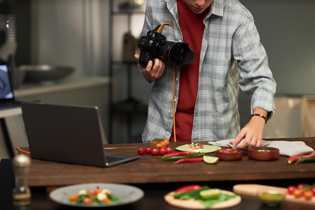 Photo photographer making photo of still life on camera