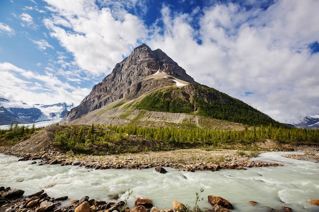 Picturesque mountain view in the Canadian Rockies 