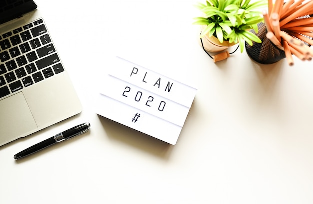 Plan 2020 on office desk