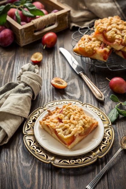 Plum crumb cake