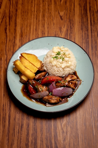 Photo pollo saltado peruano