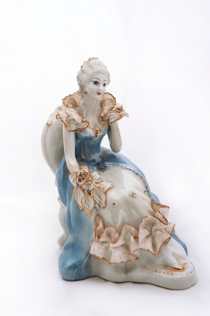 Photo porcelain figurine in the form of a princess