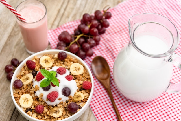 Porridge with fruit and berries