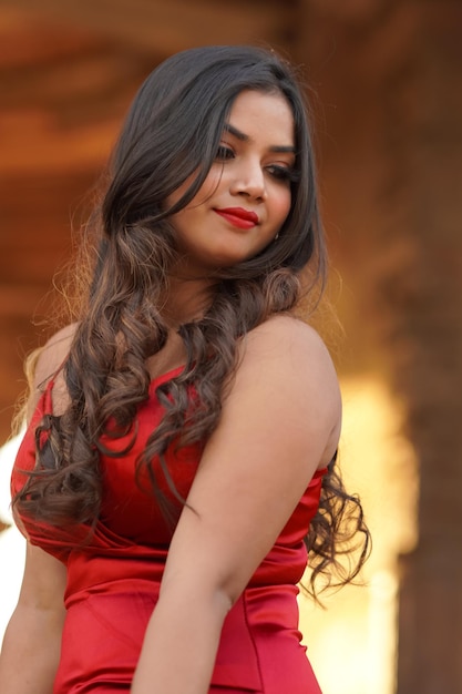 Portrait of beautiful face of an young smiling woman