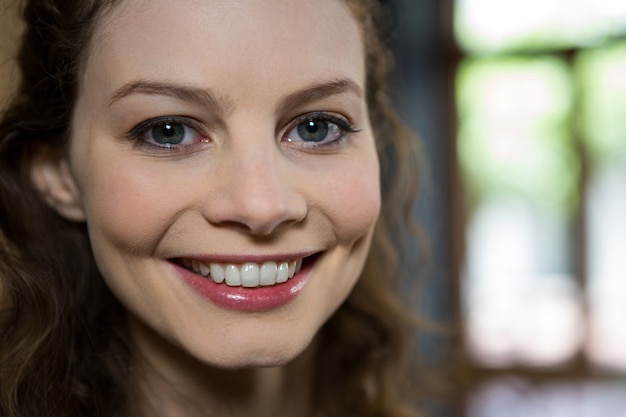 Portrait of beautiful young woman smiling