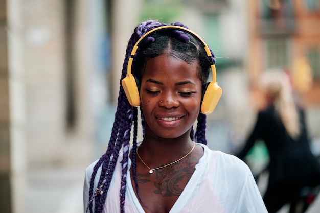 Portrait of a black girl walking in the city