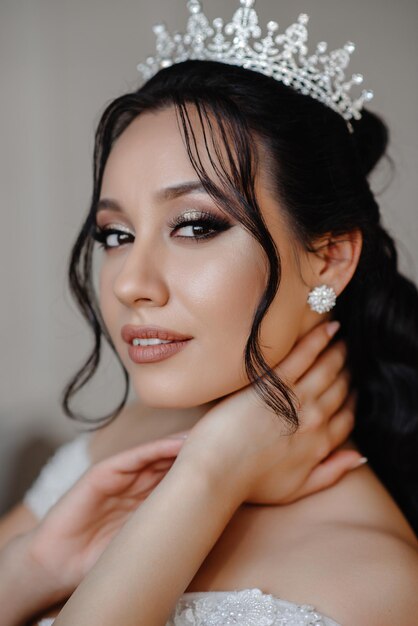 portrait of the bride with the crown on her head